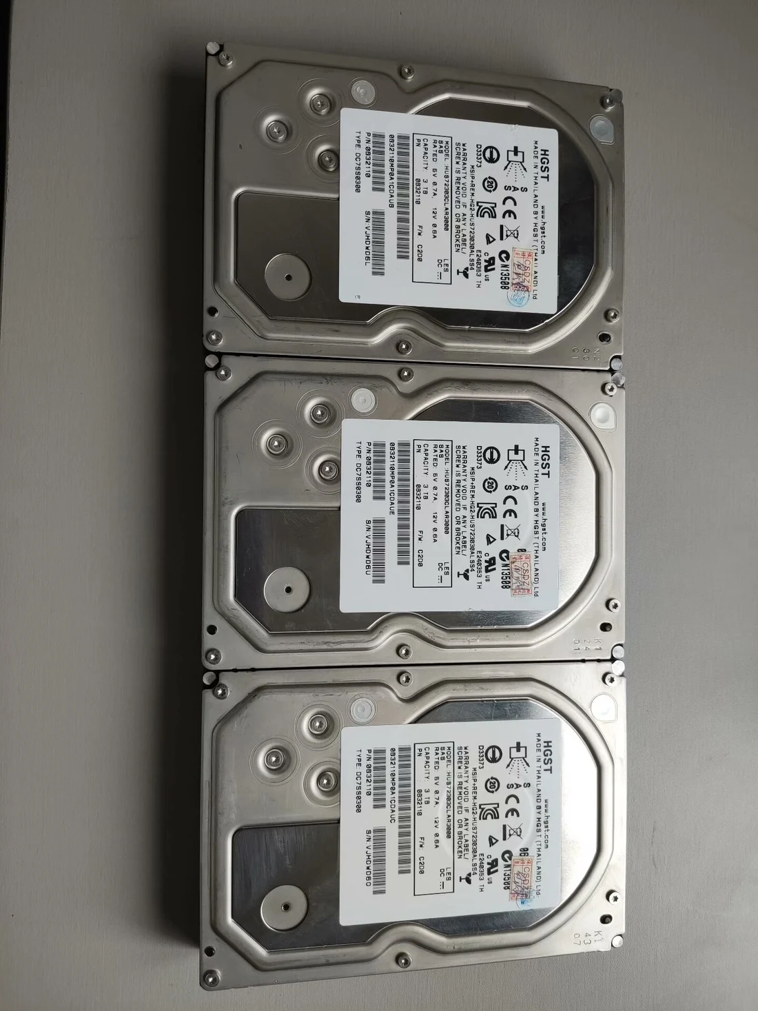 HUS72303CLAR3000 — product reference photo 1