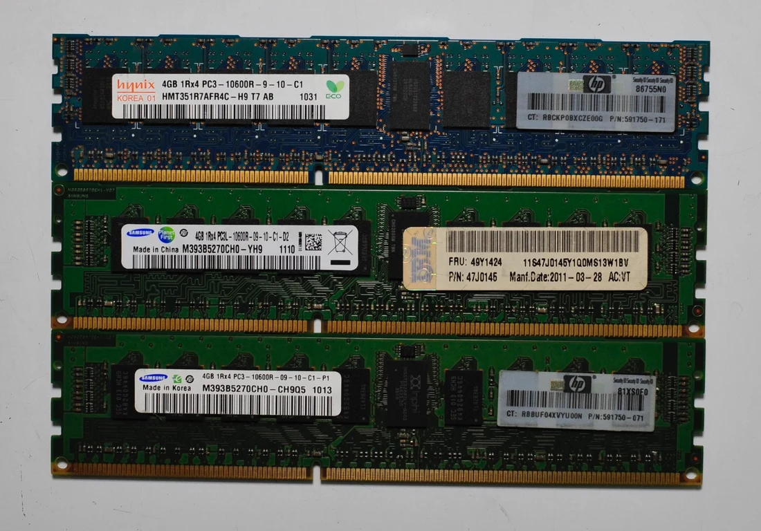 HMT351R7AFR4C-H9 — reference photo including other products 1