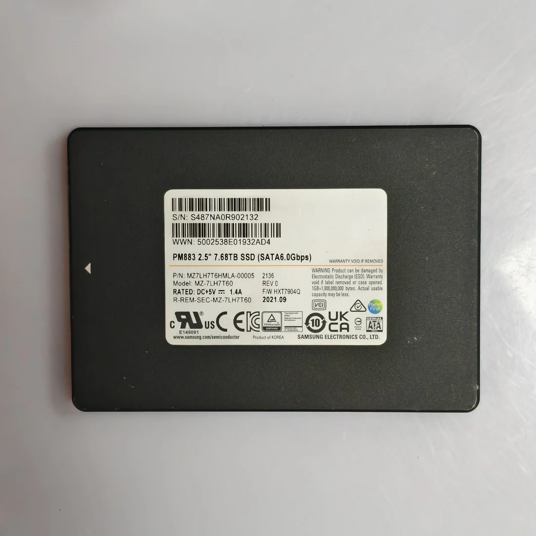 MZ-7LH7T60 — product reference photo 1