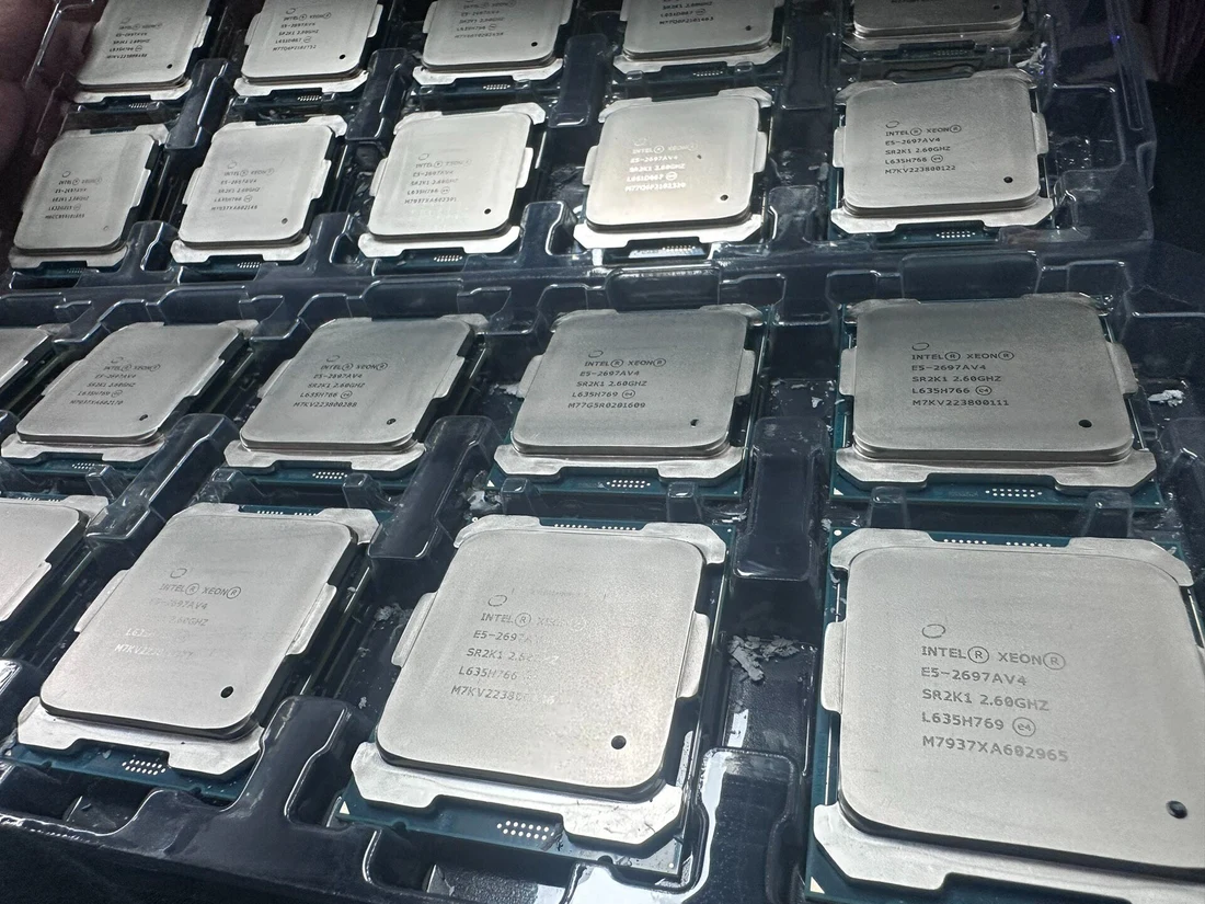 Intel Xeon E5-2697A v4 — product reference photo 1