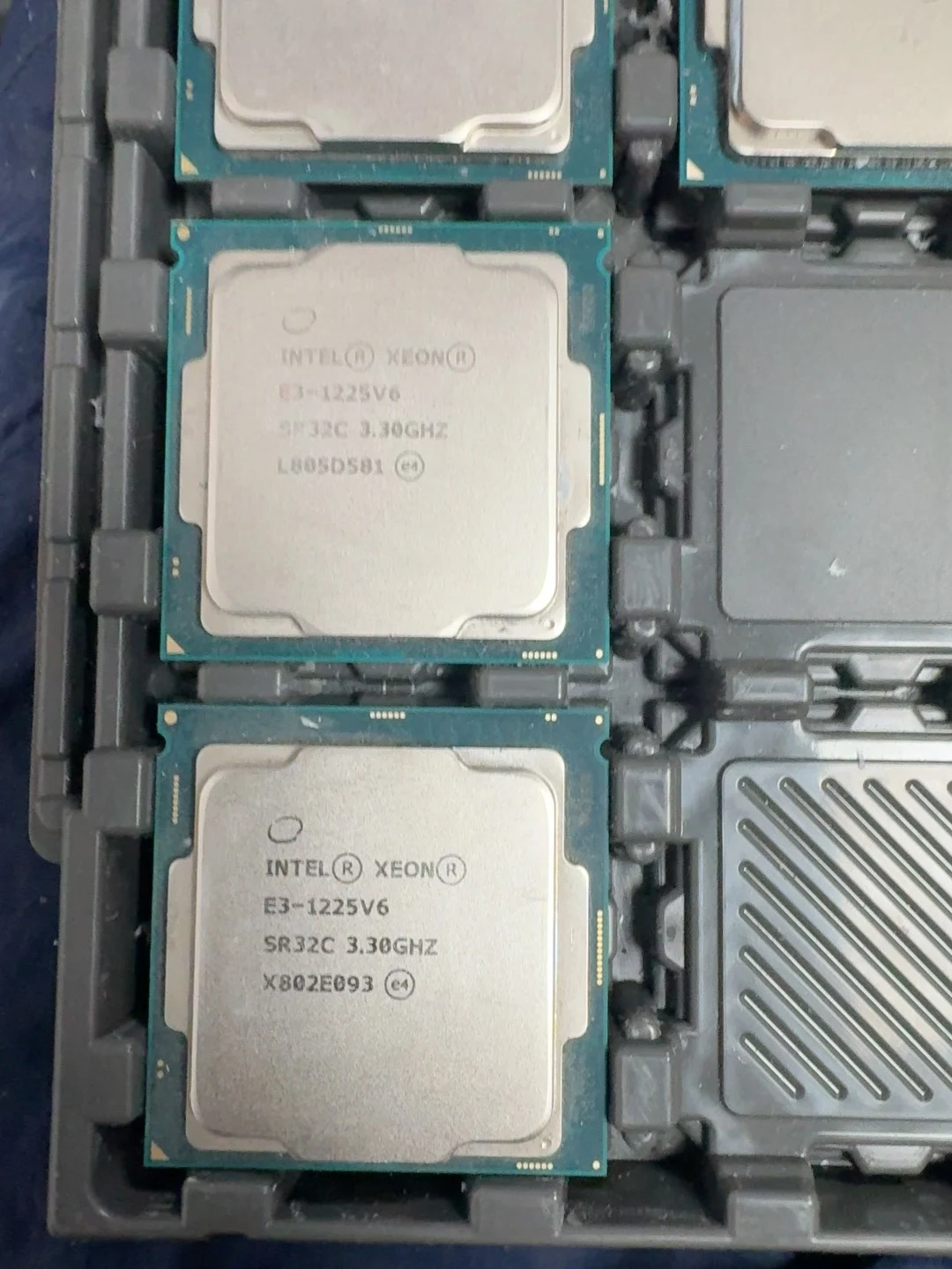 Intel Xeon E3-1225 v6 — product reference photo 1
