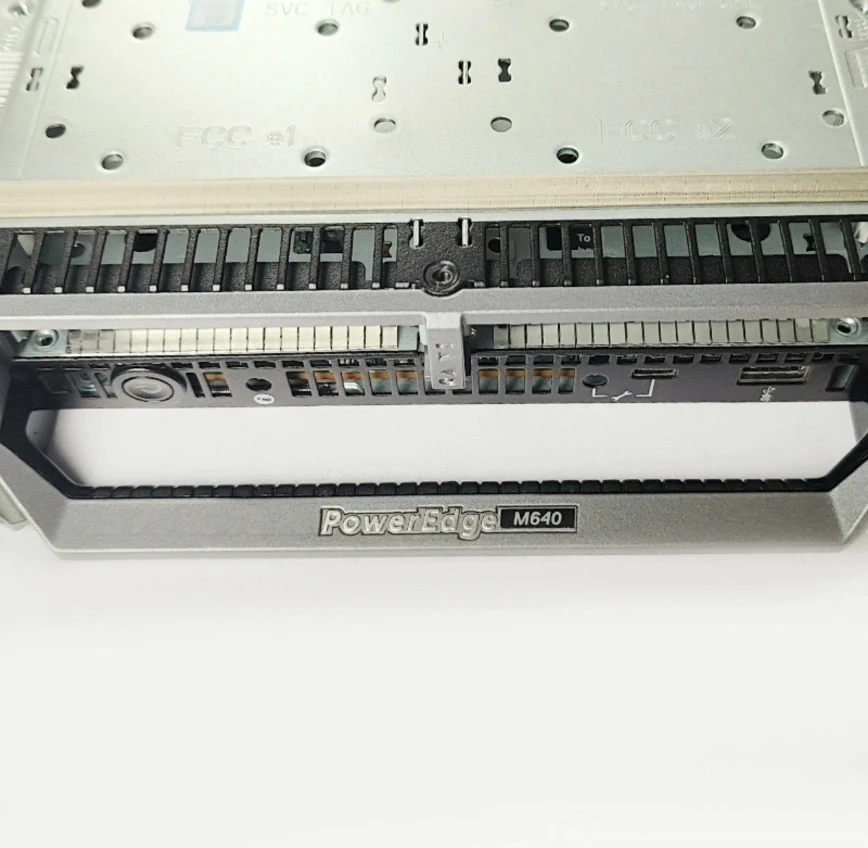 PowerEdge M640 — label reference photo 1