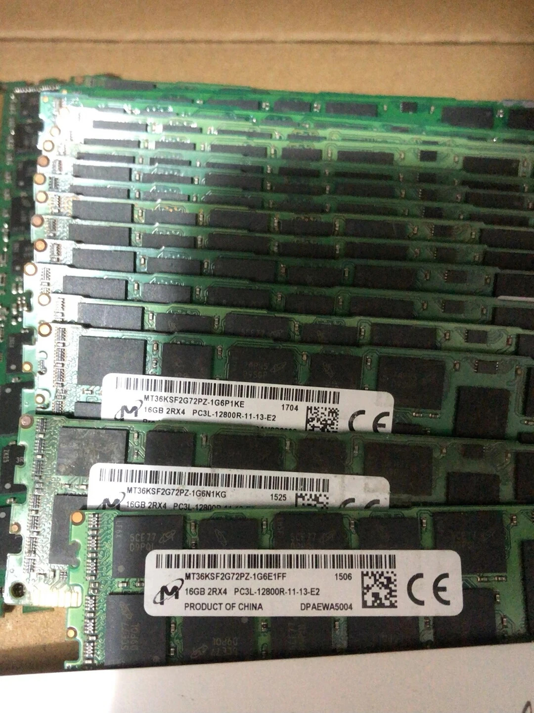 MT36KSF2G72PZ-1G6N1KG — reference photo including other products 1