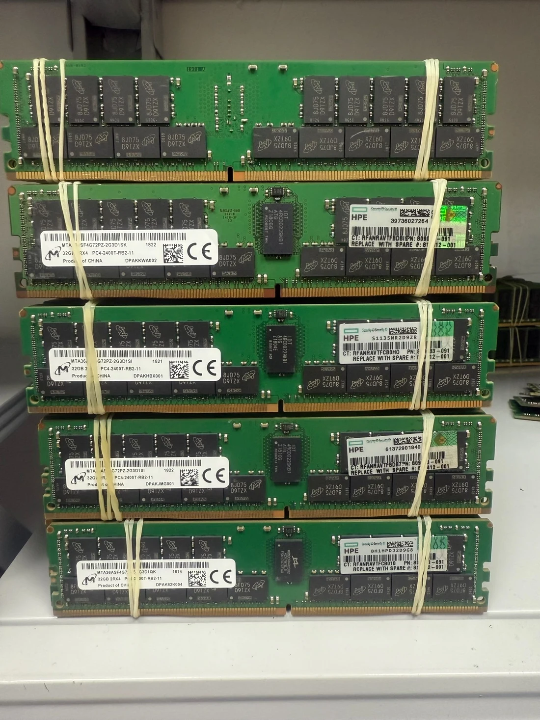MTA36ASF4G72PZ-2G3D1QK — reference photo including other products 1