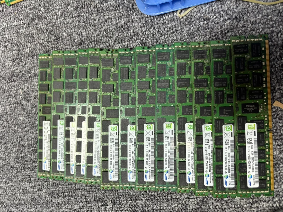 M393B1K70CH0-CH9 — reference photo including other products 1