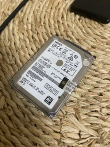 HTS721010A9E630 — product reference photo 2