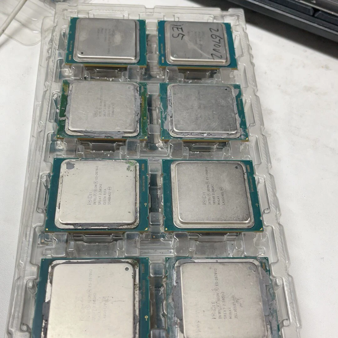 Intel Xeon E5-2670 v2 — reference photo including other products 1