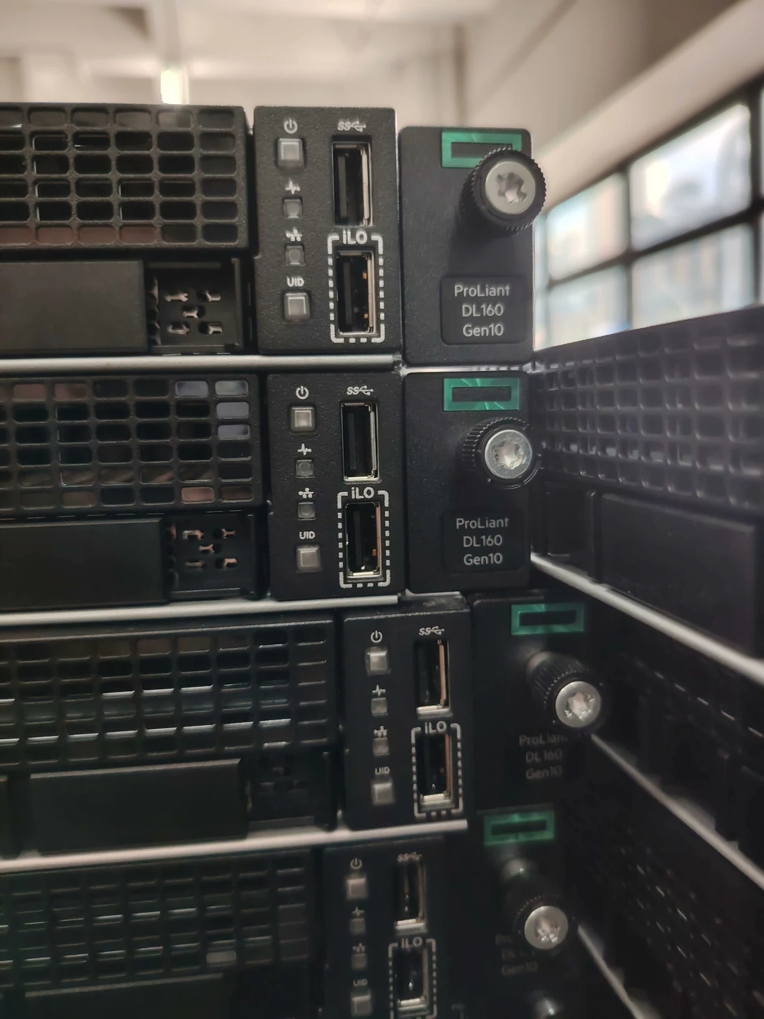 ProLiant DL160 Gen10 — product reference photo 1