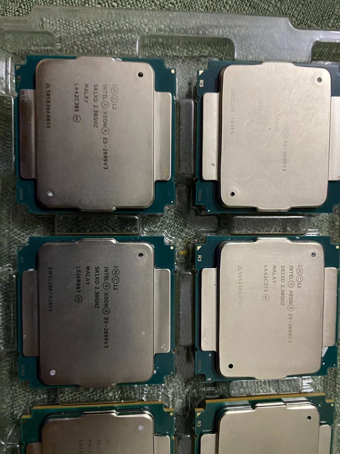 Intel Xeon E5-2699 v3 — product reference photo 1