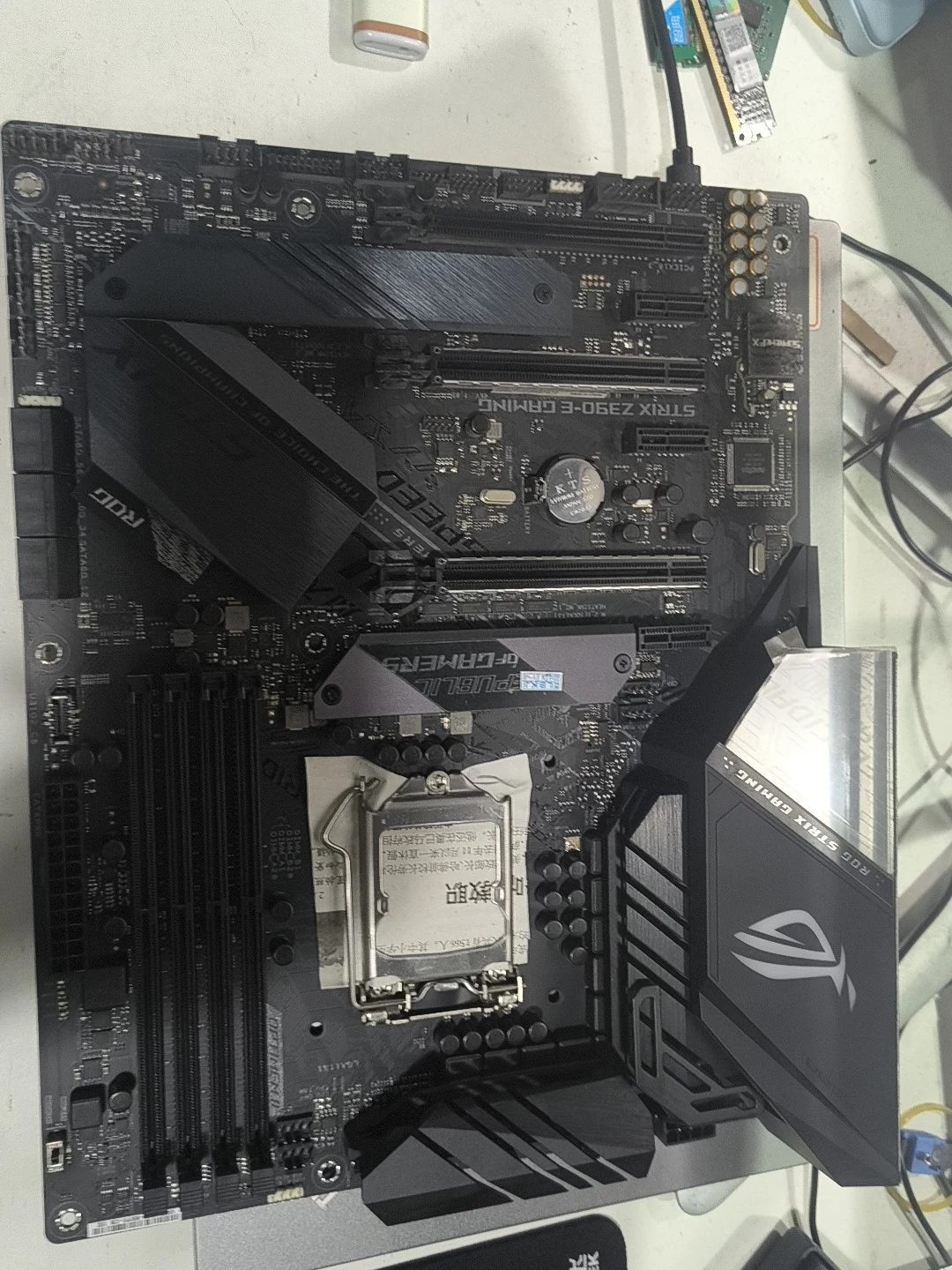 ROG STRIX Z390-E GAMING — product reference photo 1