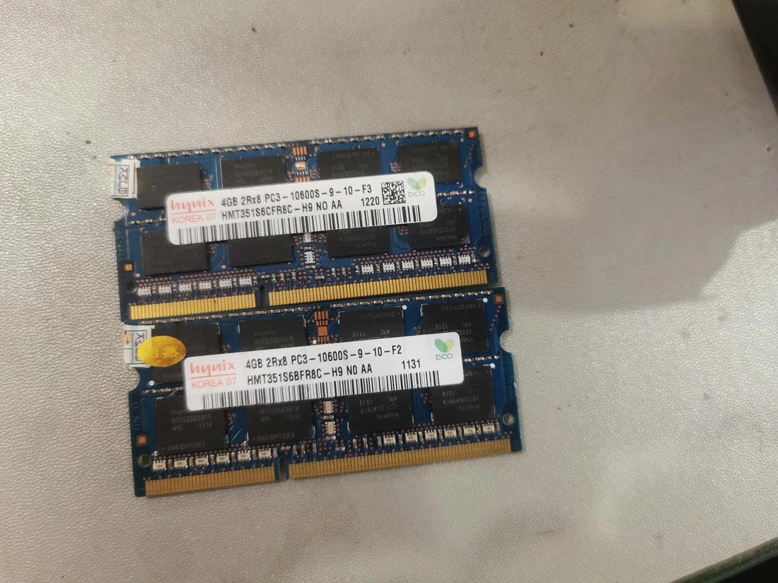 HMT351S6BFR8C-H9 — reference photo including other products 1