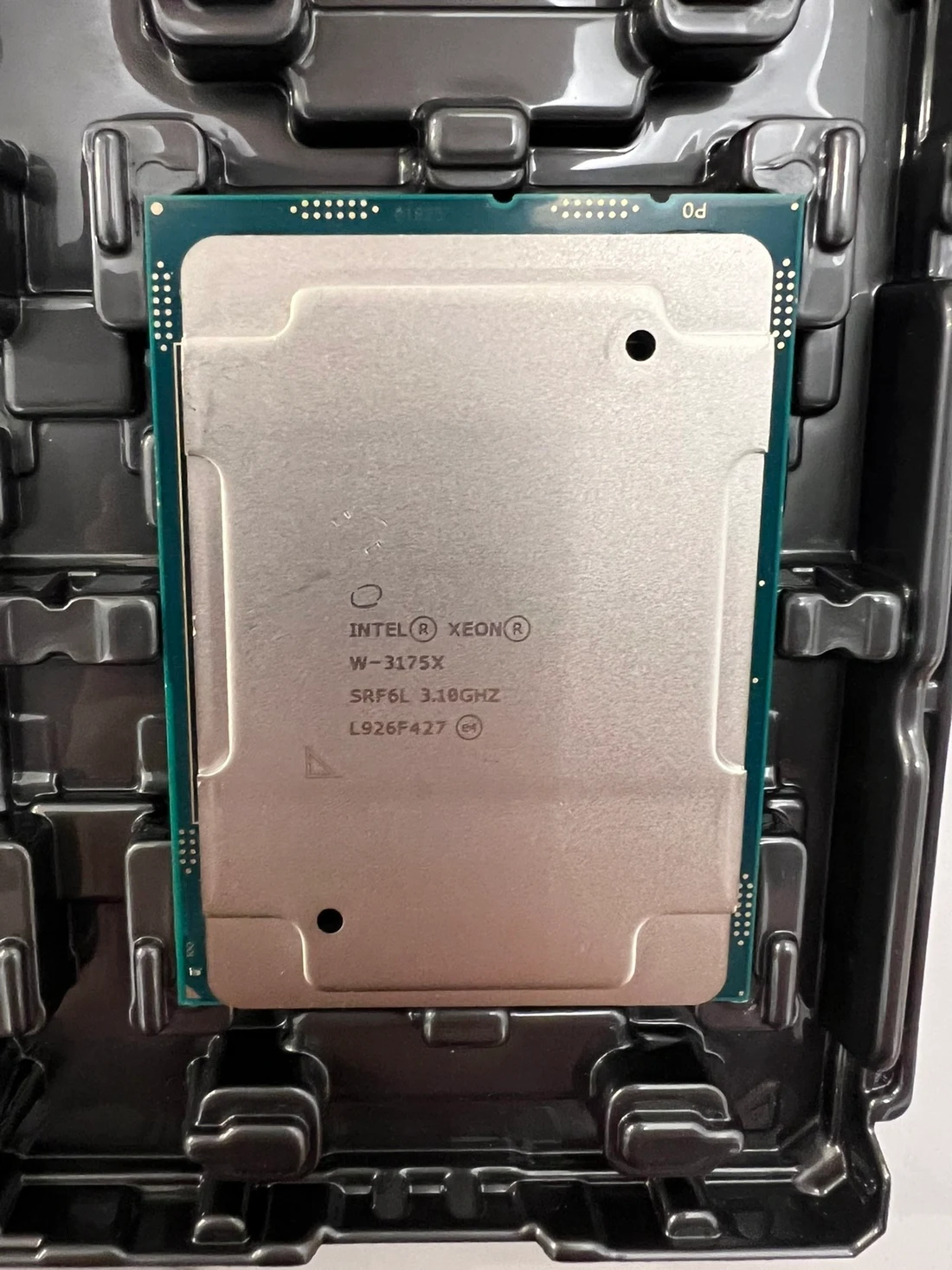 Intel Xeon W-3175X — product reference photo 1
