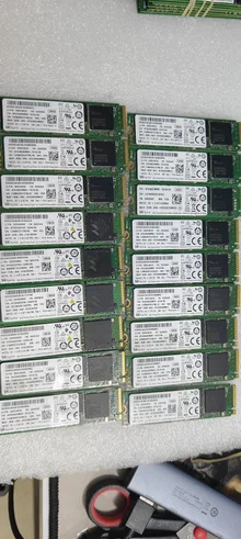 HFS256GD9MNC-5310A — reference photo including other products 1
