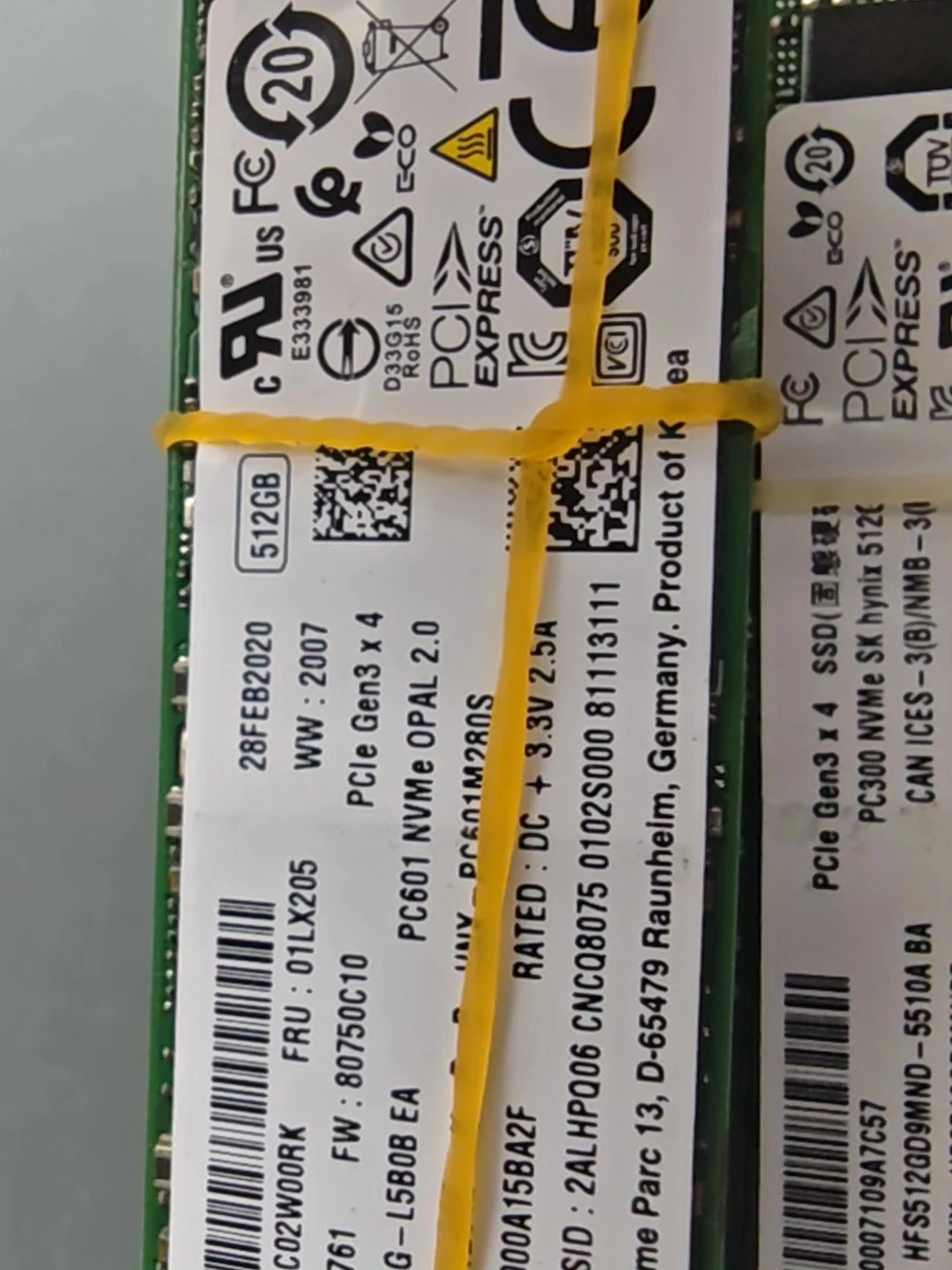 HFS512GD9MND-5510A — reference photo including other products 1