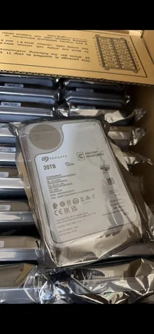 ST20000NM007D — product reference photo 3