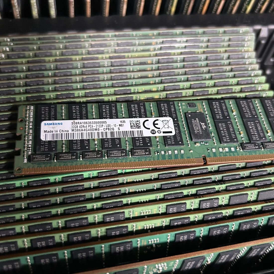 M386A4G40DM0-CPB2Q — product reference photo 1