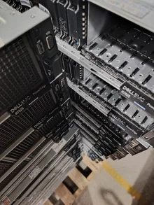 PowerEdge R7525 — product reference photo 1