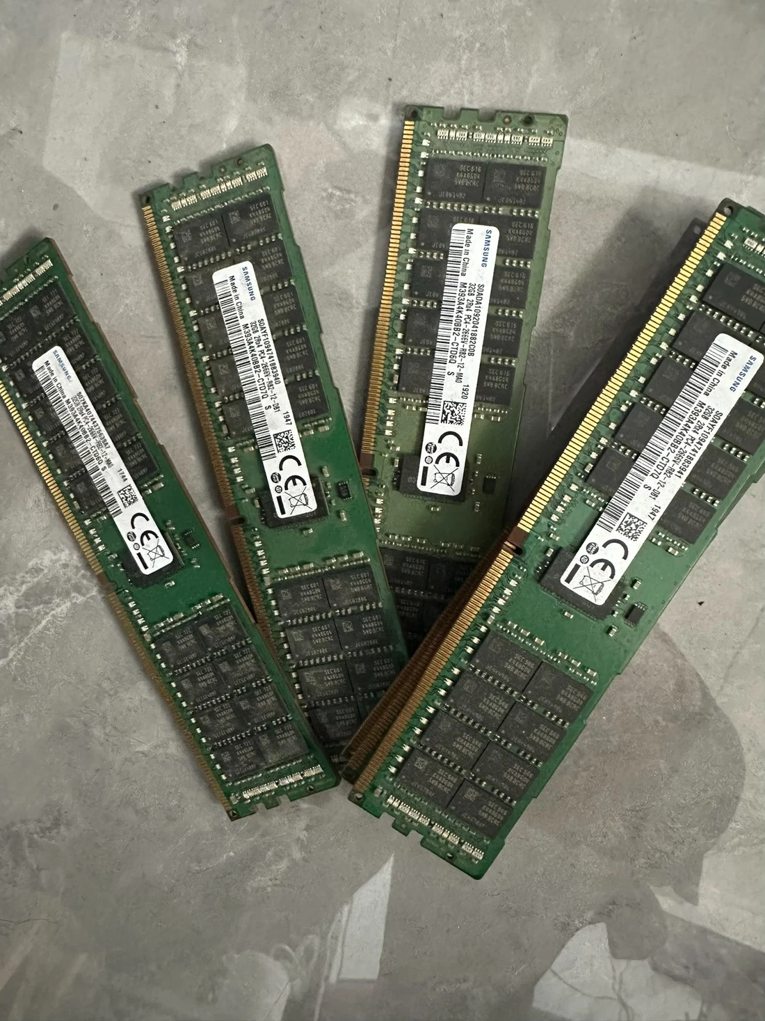 M393A4K40BB2-CTD6Q — product reference photo 1