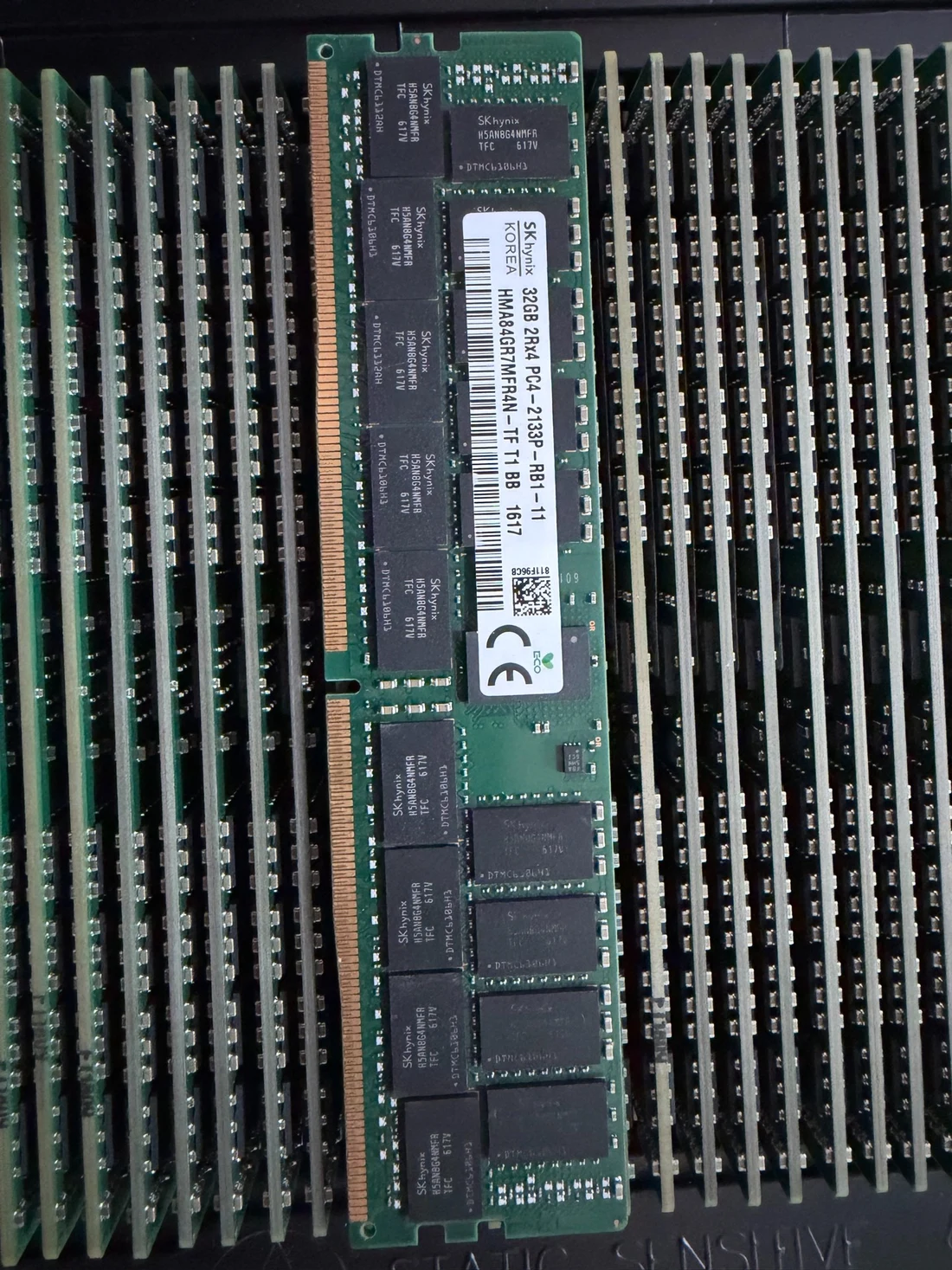 HMA84GR7MFR4N-TF — product reference photo 1