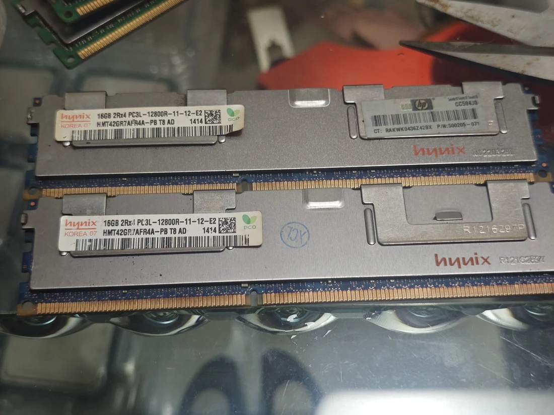 HMT42GR7AFR4A-PB — product reference photo 1