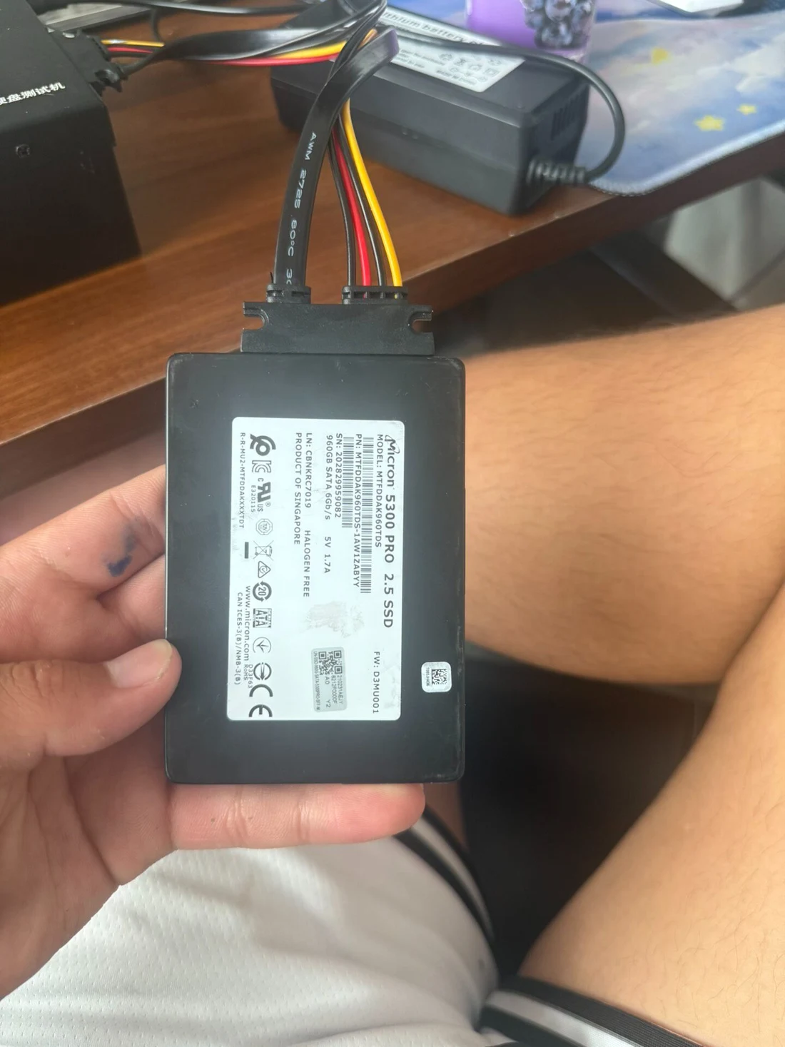 MTFDDAK960TDS — label reference photo 1
