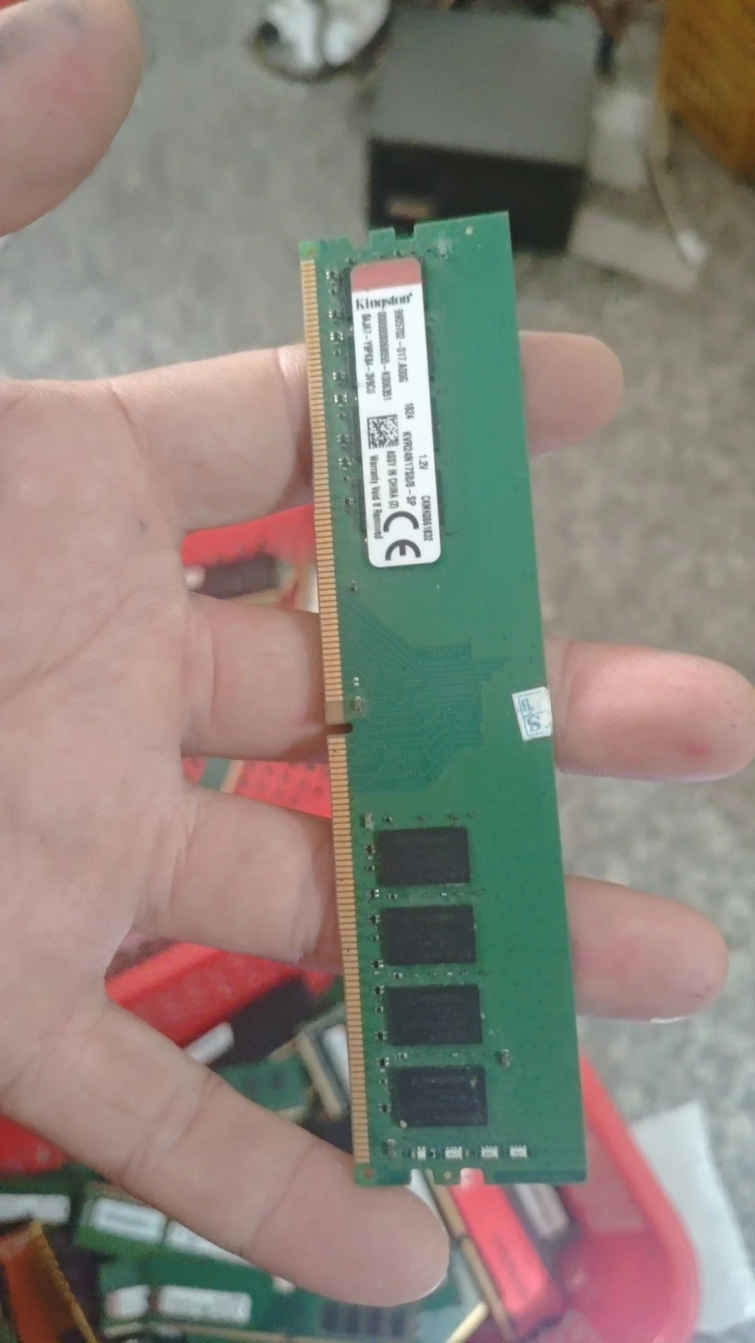 KVR24N17S8/8-SP — product reference photo 1