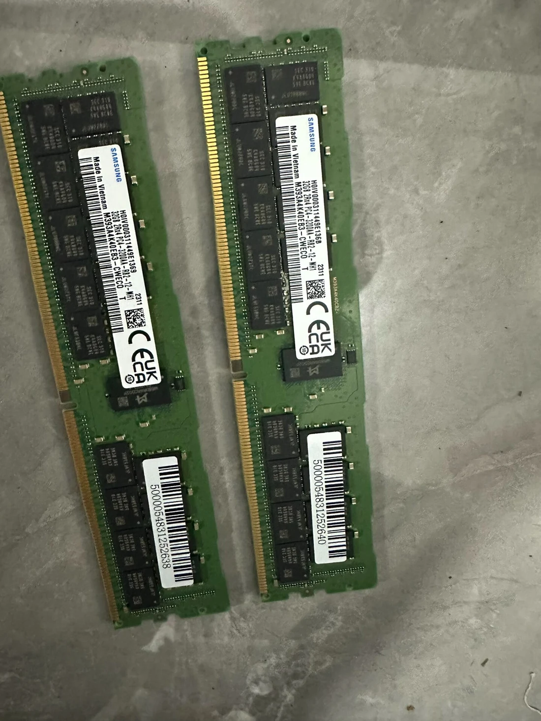 M393A4K40EB3-CWE0 — product reference photo 1