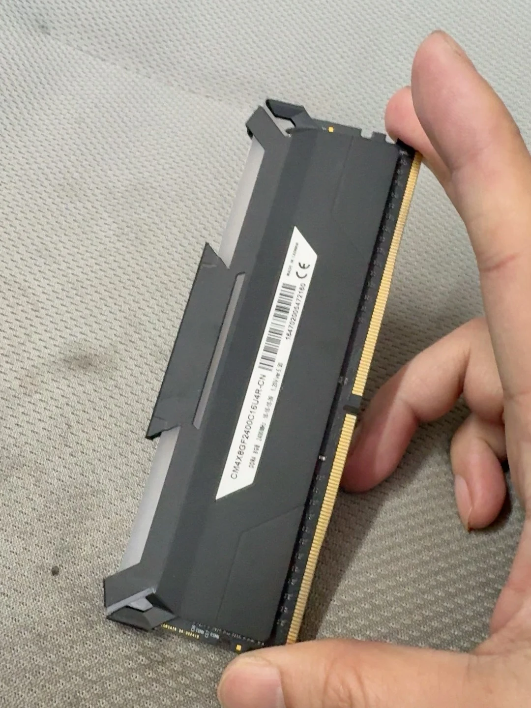 CM4X8GF2400C16U4R-CN — product reference photo 1