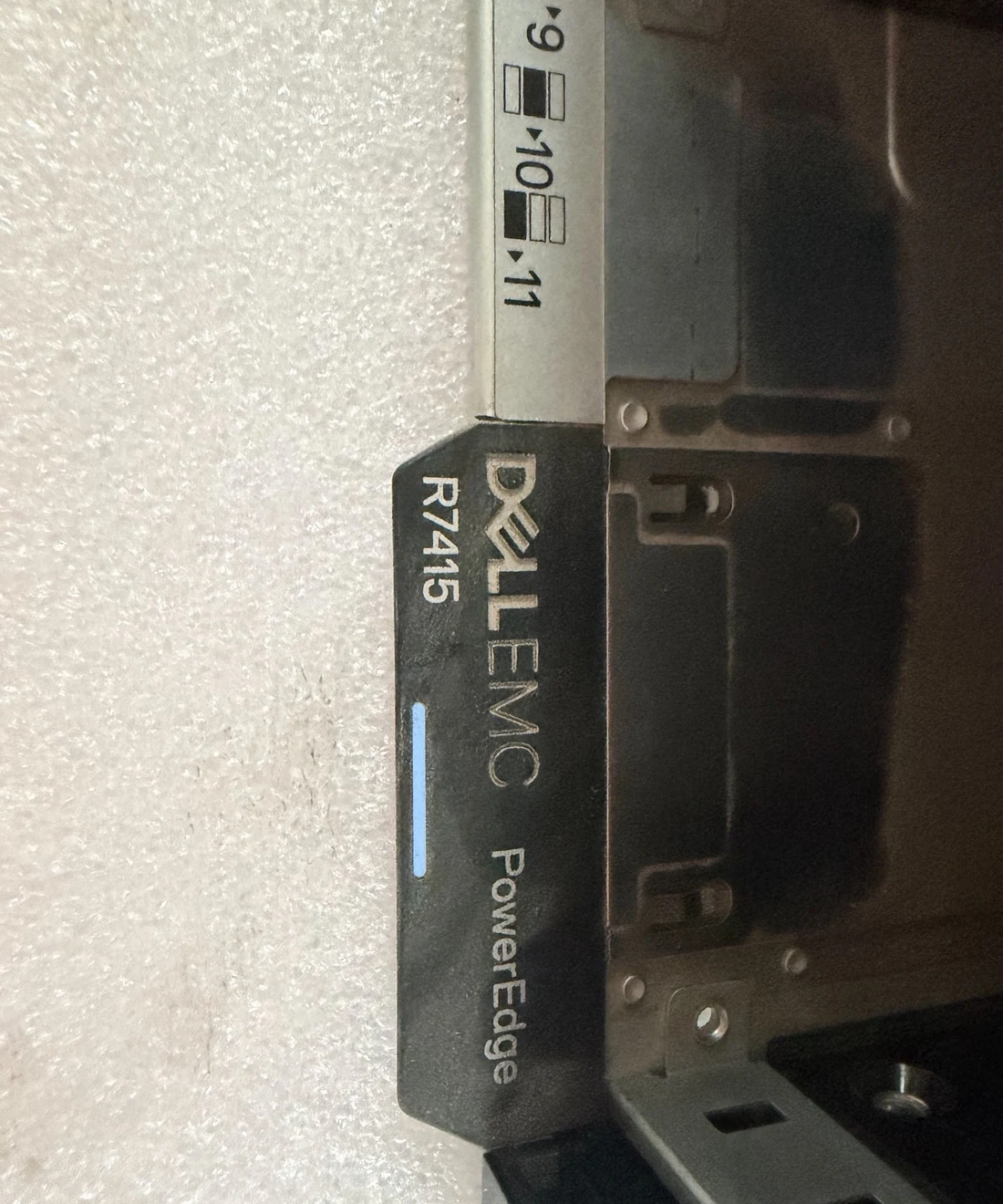 PowerEdge R7415 — label reference photo 1
