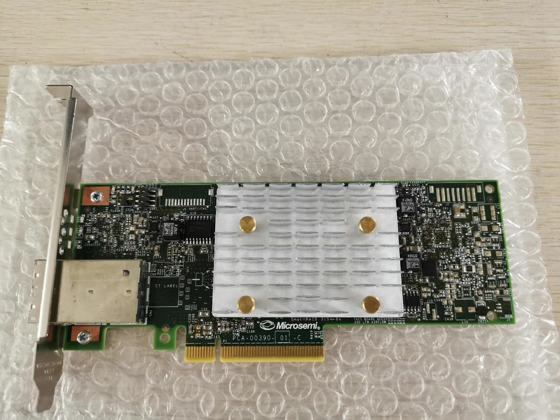 SmartRAID 3154-8e — product reference photo 1