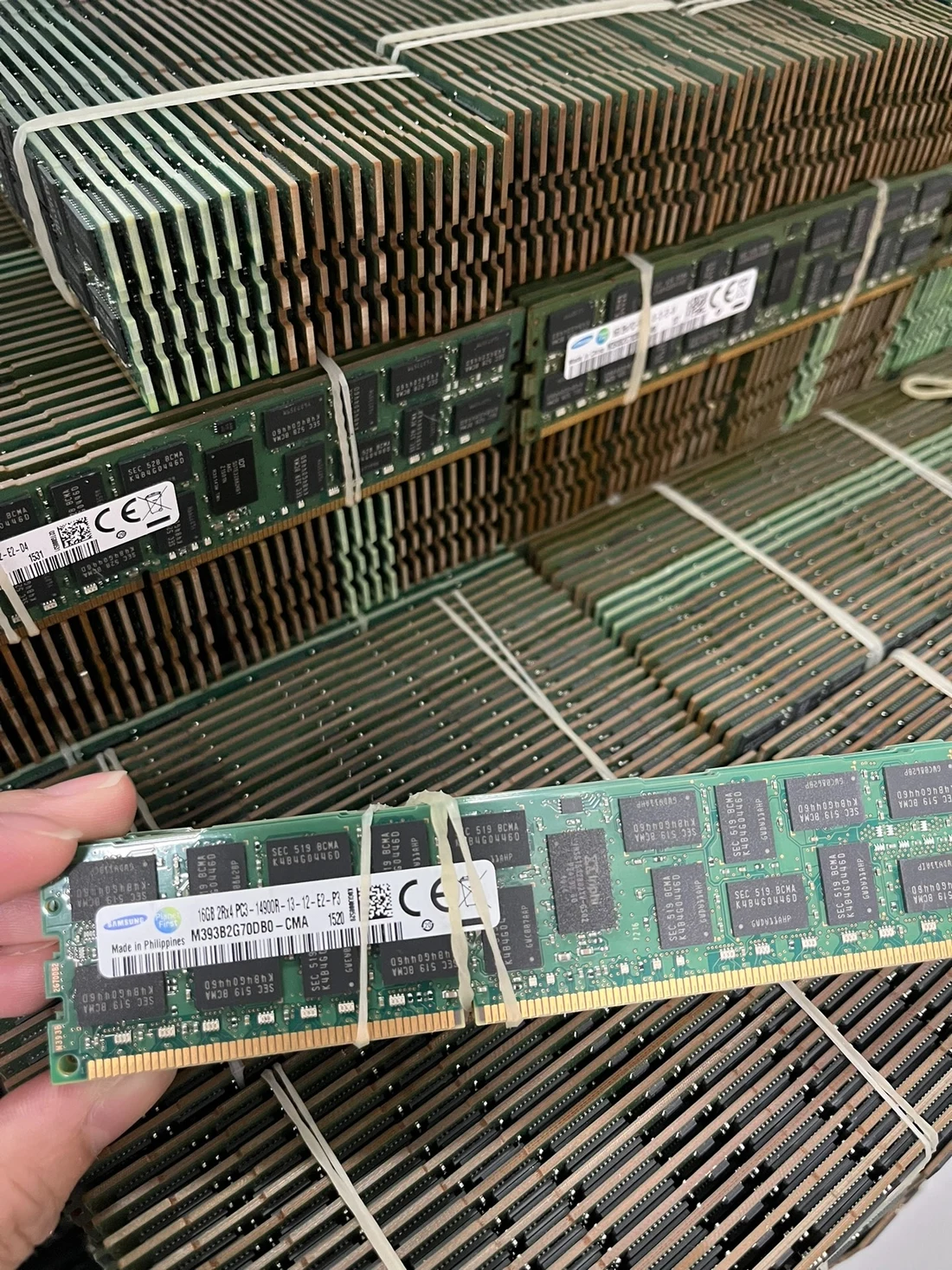 M393B2G70DB0-CMA — product reference photo 1