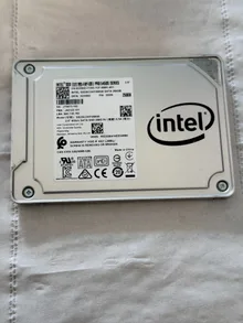 SSDSC2KF256G8 — product reference photo 1