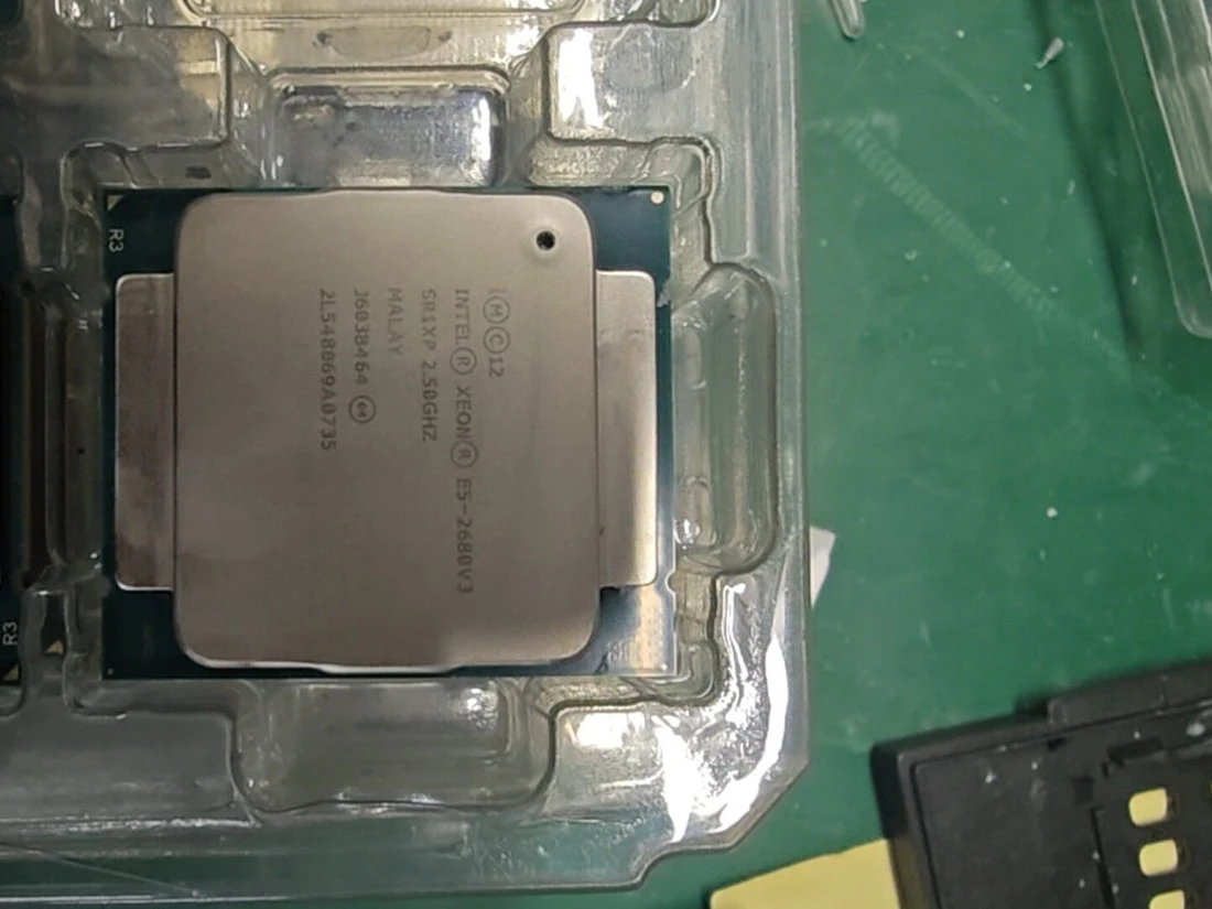 Intel Xeon E5-2680 v3 — product reference photo 1