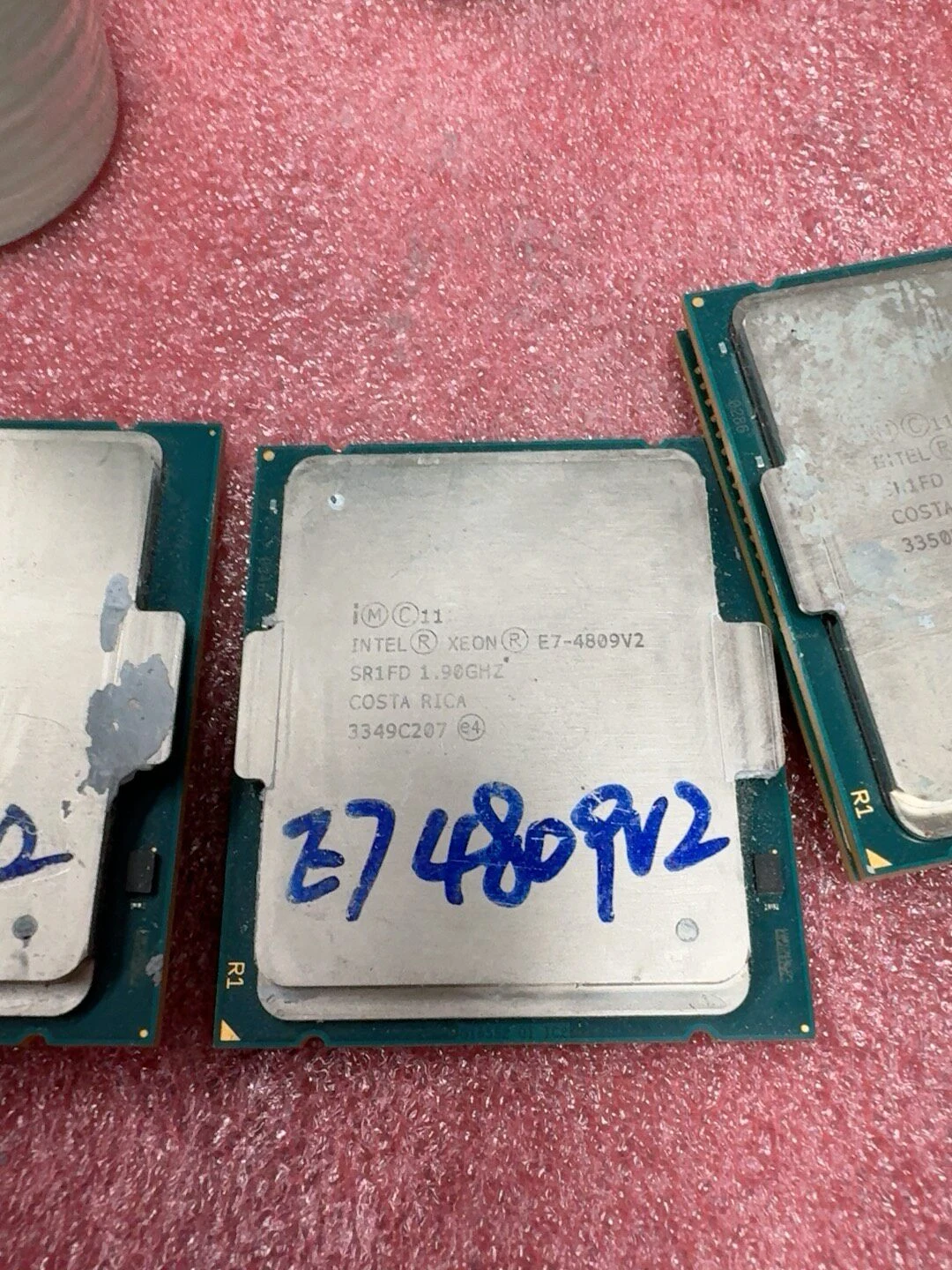 Intel Xeon E7-4809 v2 — product reference photo 1