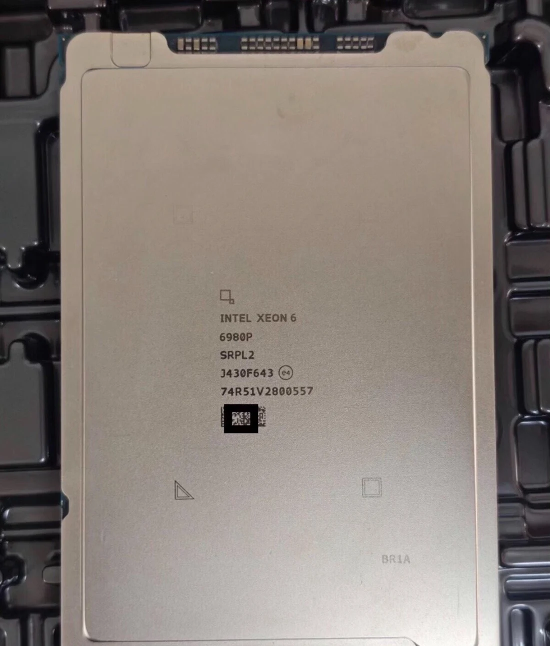 Intel Xeon 6 6980P — product reference photo 1