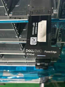 PowerEdge R740xd — label reference photo 7