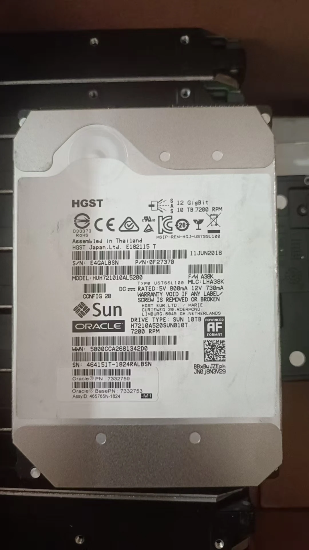 HUH721010AL5200 — product reference photo 1