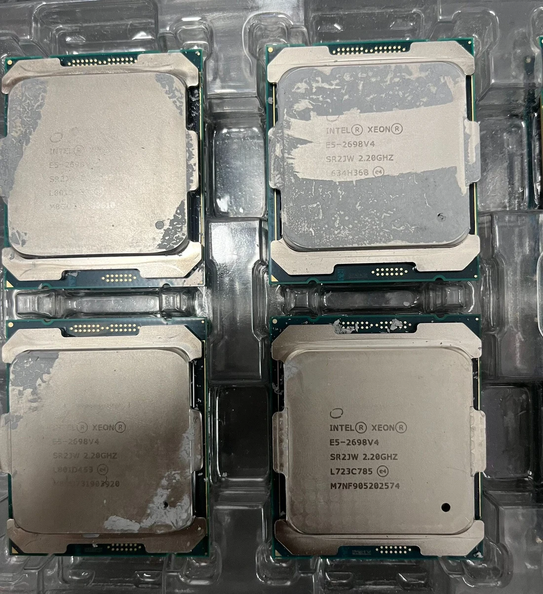 Intel Xeon E5-2698 v4 — product reference photo 1