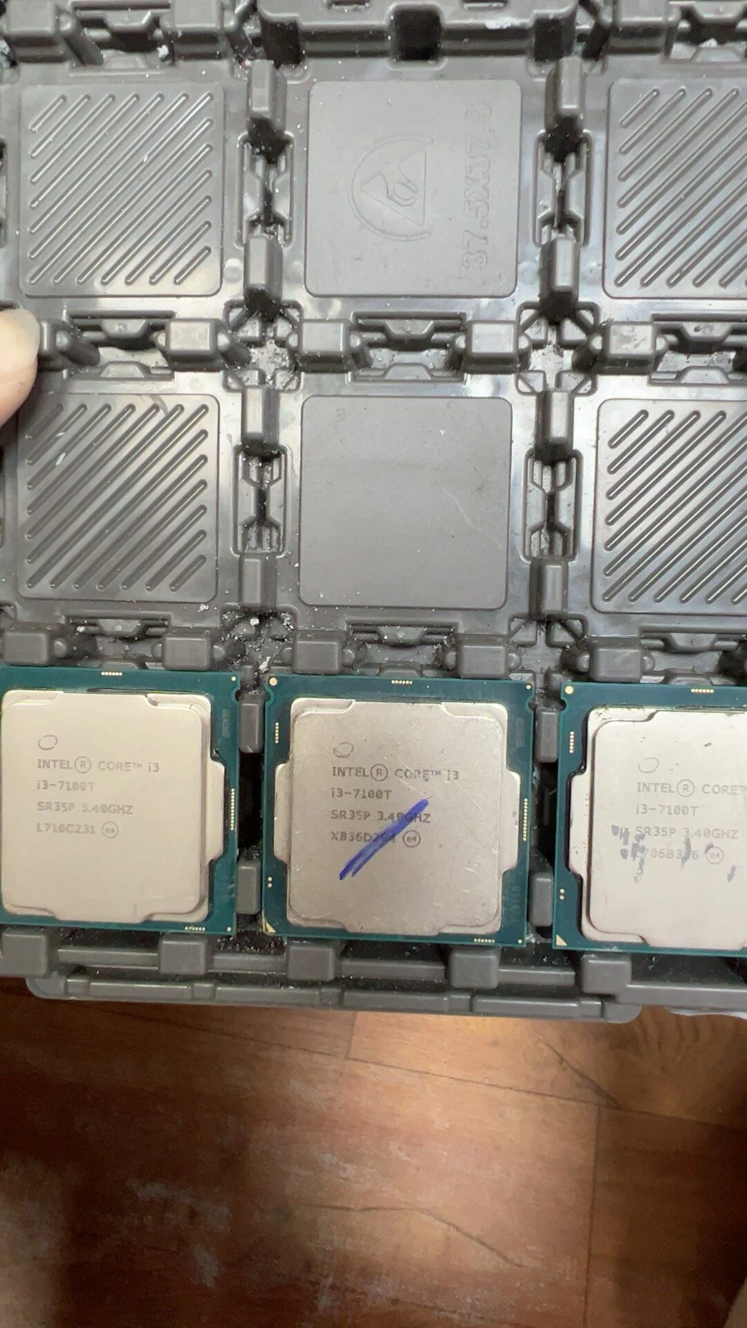 Intel Core i3-7100T — product reference photo 1