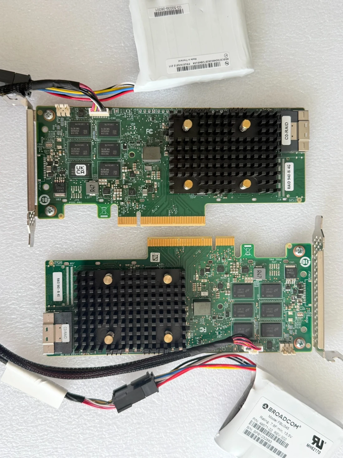 ThinkSystem RAID 940-8i 4GB — product reference photo 1