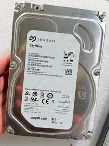 ST4000VX000 — label reference photo 2
