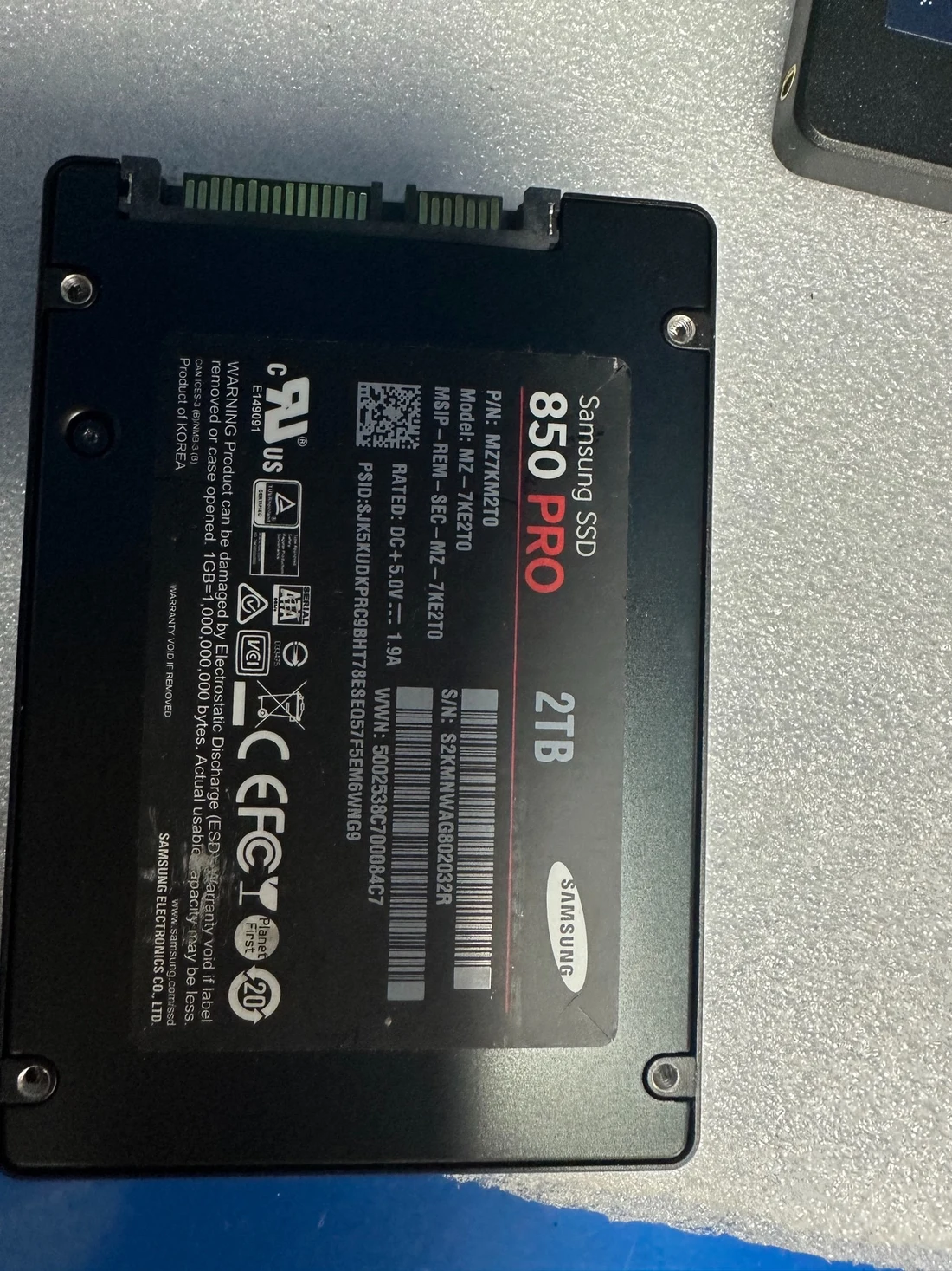 MZ-7KE2T0 — product reference photo 1