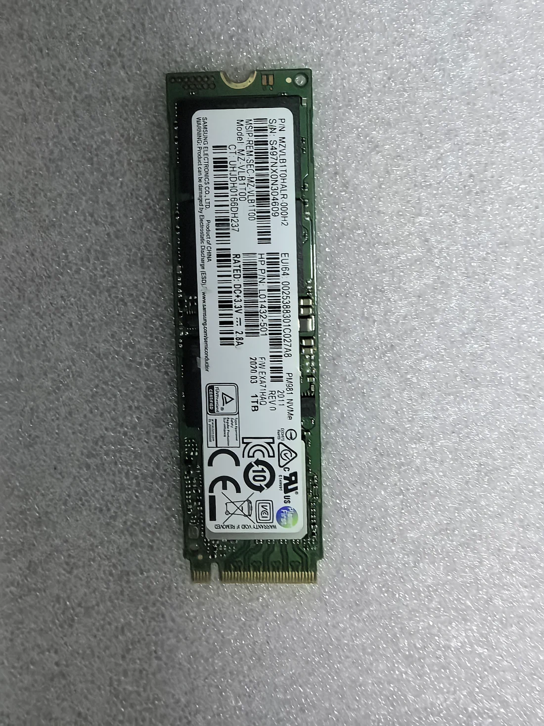 MZ-VLB1T00 — product reference photo 1
