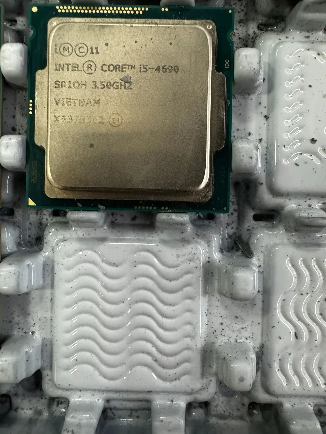 Intel Core i5-4690 — product reference photo 1