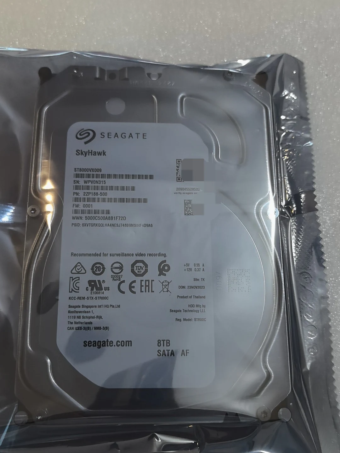ST8000VX009 — product reference photo 1