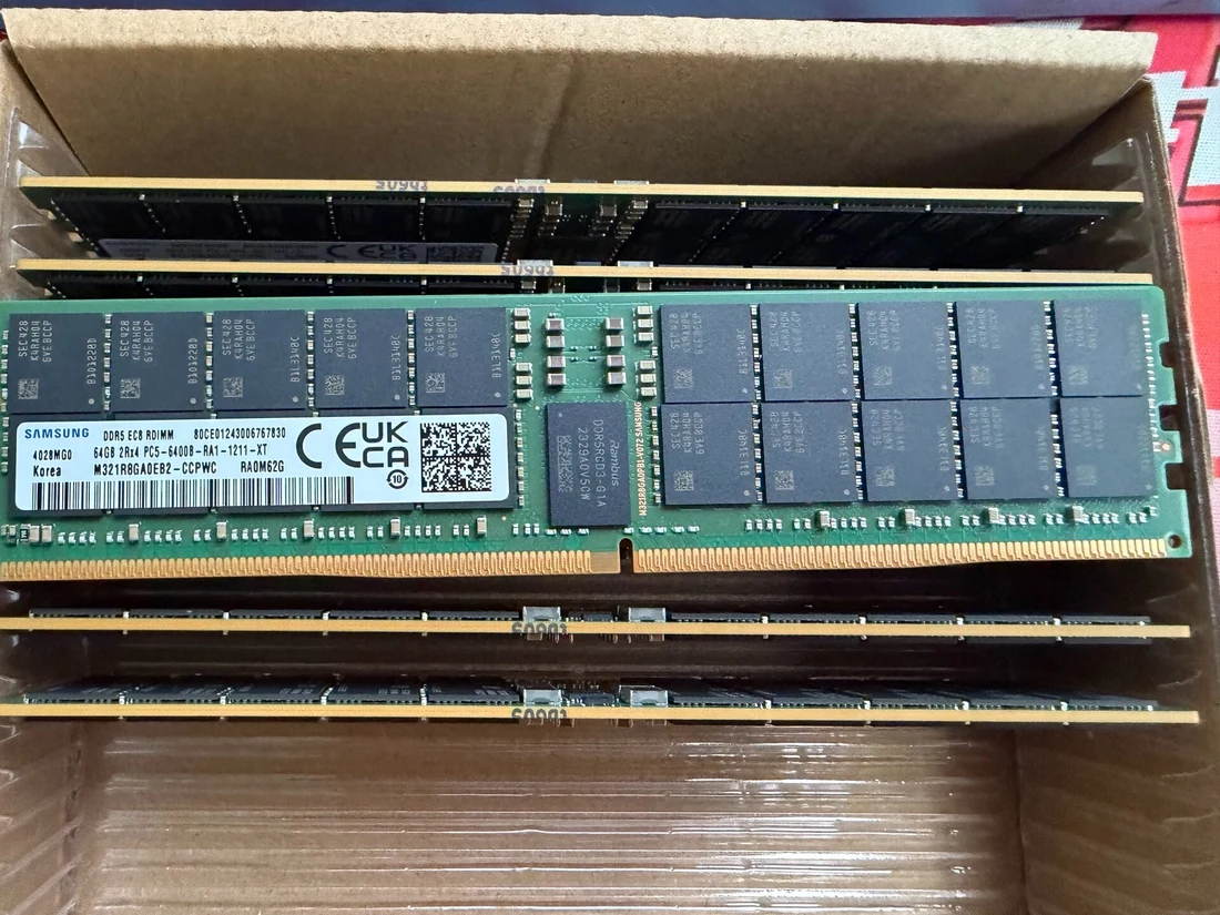 M321R8GA0EB2-CCPWC — product reference photo 1