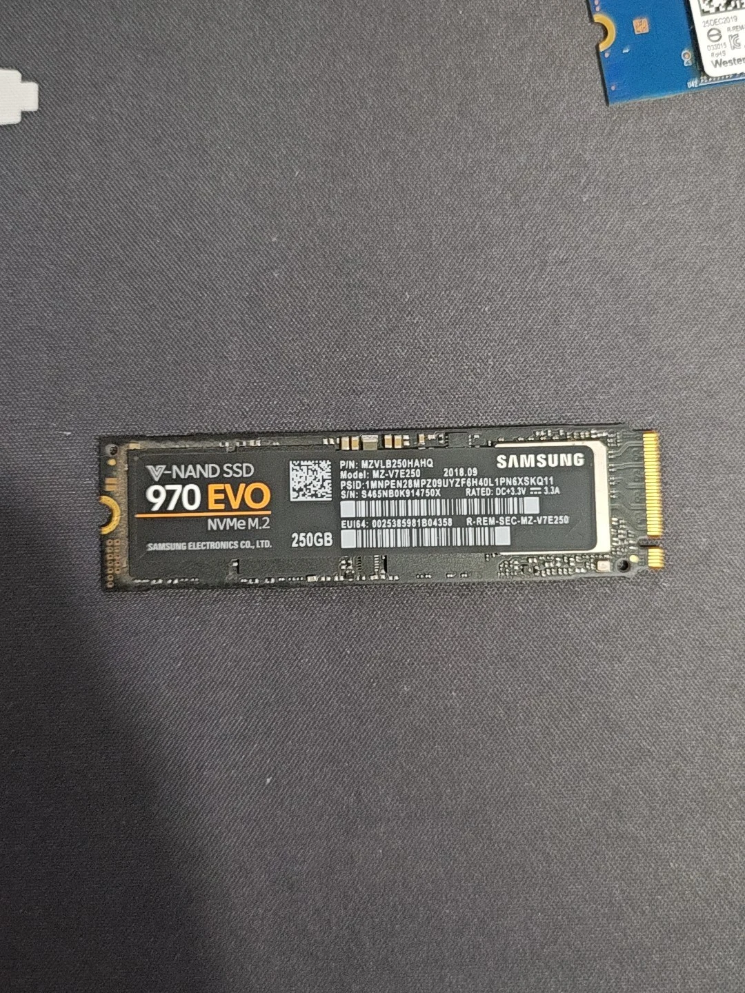 MZVLB250HAHQ — product reference photo 1