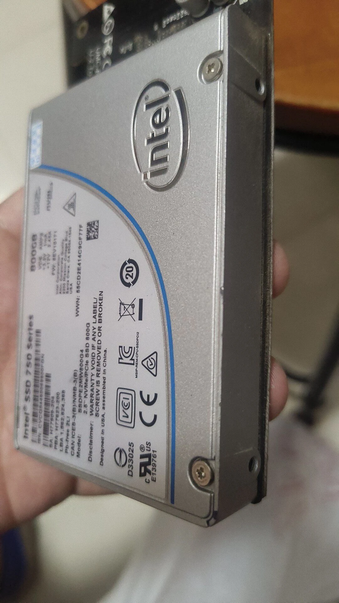 SSDSC2BB800G6 — label reference photo 1