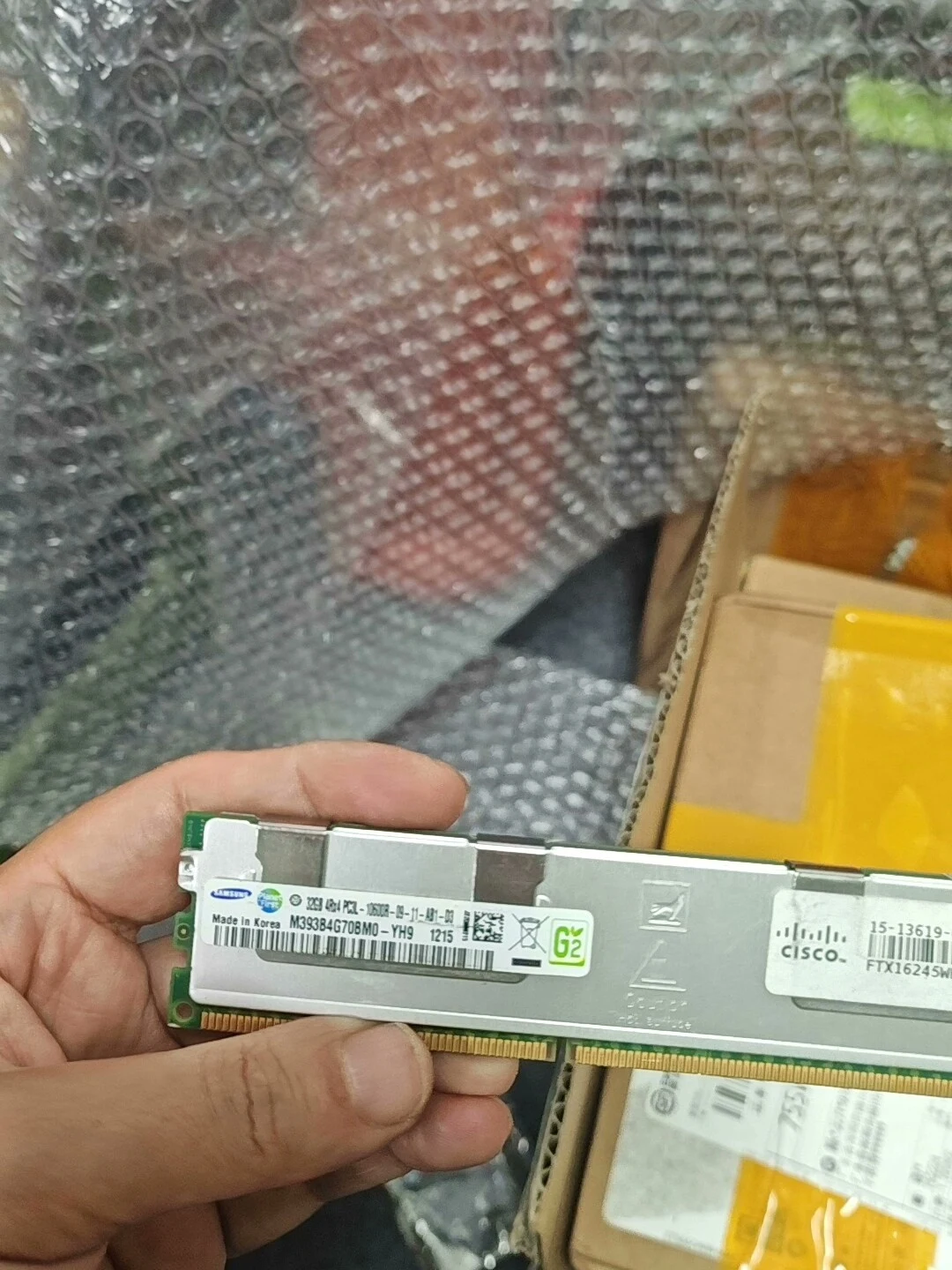 M393B4G70BM0-YH9 — product reference photo 1