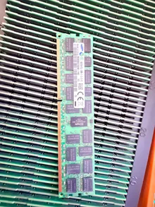 M393B2G70DB0-YK0 — product reference photo 1